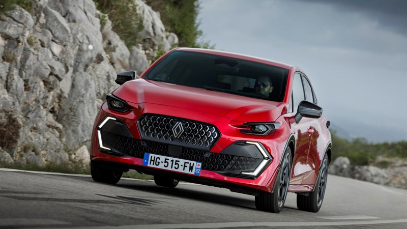 Η Grand Automotive Hellas, αποκλειστικός εισαγωγέας των Renault και Dacia στην ελληνική αγορά, από τον Μάρτιο του 2025, ανακοινώνει θετικά αποτελέσματα πωλήσεων για τη χρονιά που ολοκληρώθηκε.
Στο σύνολό τους και οι δύο μάρκες πούλησαν κατά 64% περισσότερα αυτοκίνητα από το 2024 (Μάρτιος – Δεκέμβριος) σε όλα τα κανάλια. 
της Grand Automotive Hellas