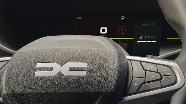 Ψηφιακός πίνακας οργάνων με οθόνη 7" - Dacia Sandero